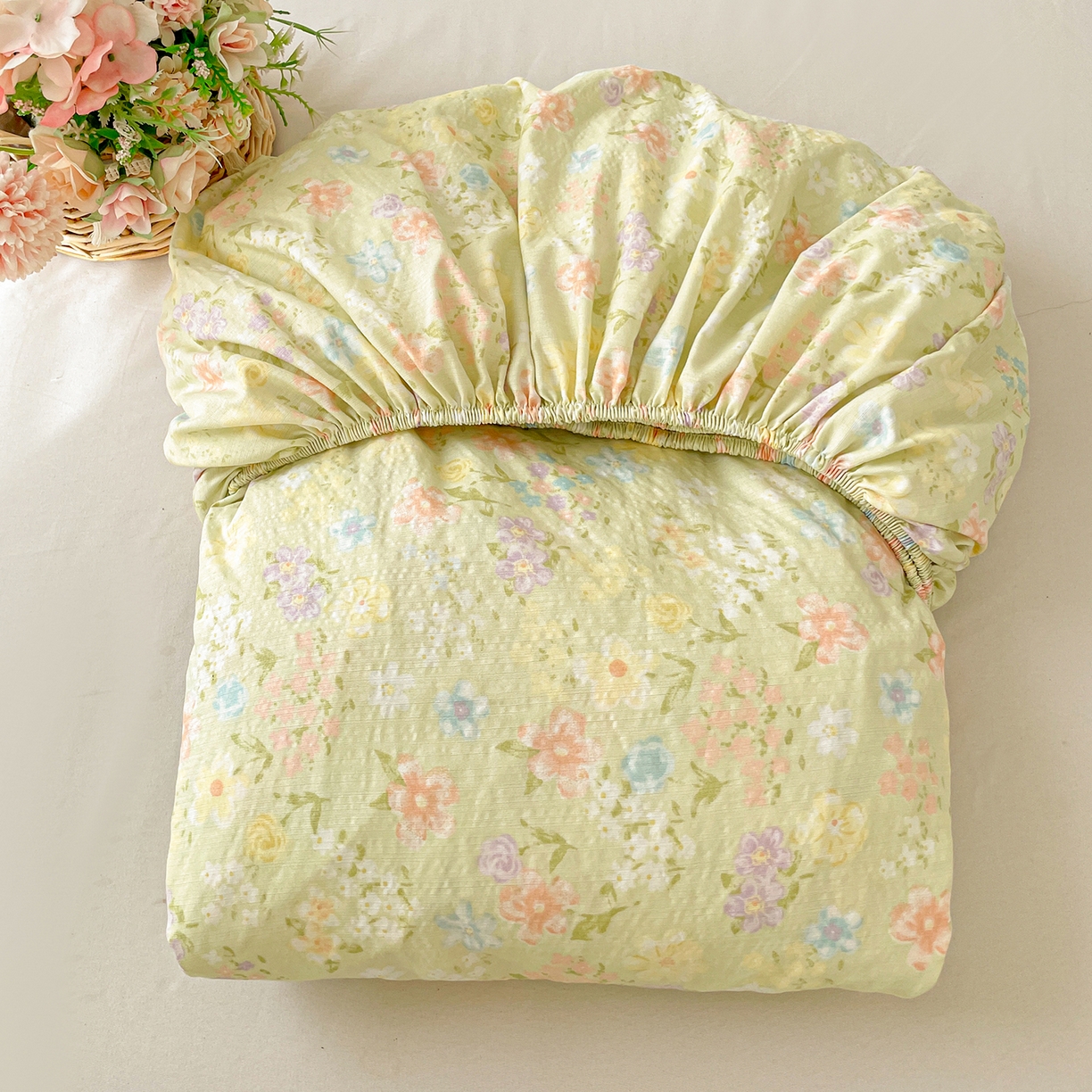 91家纺网 家纺一手货源 找家纺 立森 2026春夏新款云感皱皱纱泡芙纱床笠单枕套系列-叠拍图 夏日木槿