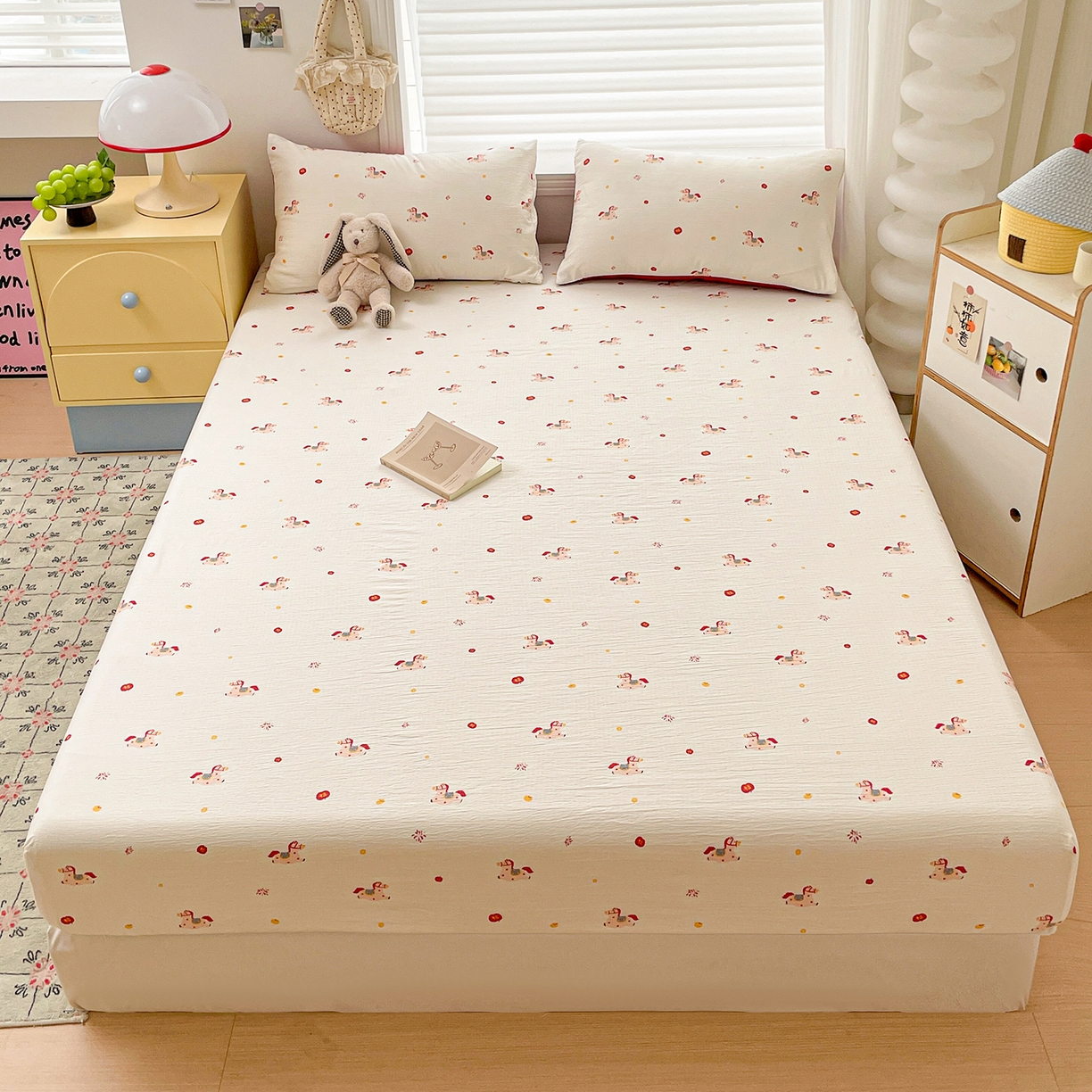 91家纺网 家纺一手货源 找家纺 立森 2026春夏新款云感皱皱纱泡芙纱床笠单枕套系列-叠拍图 小福马