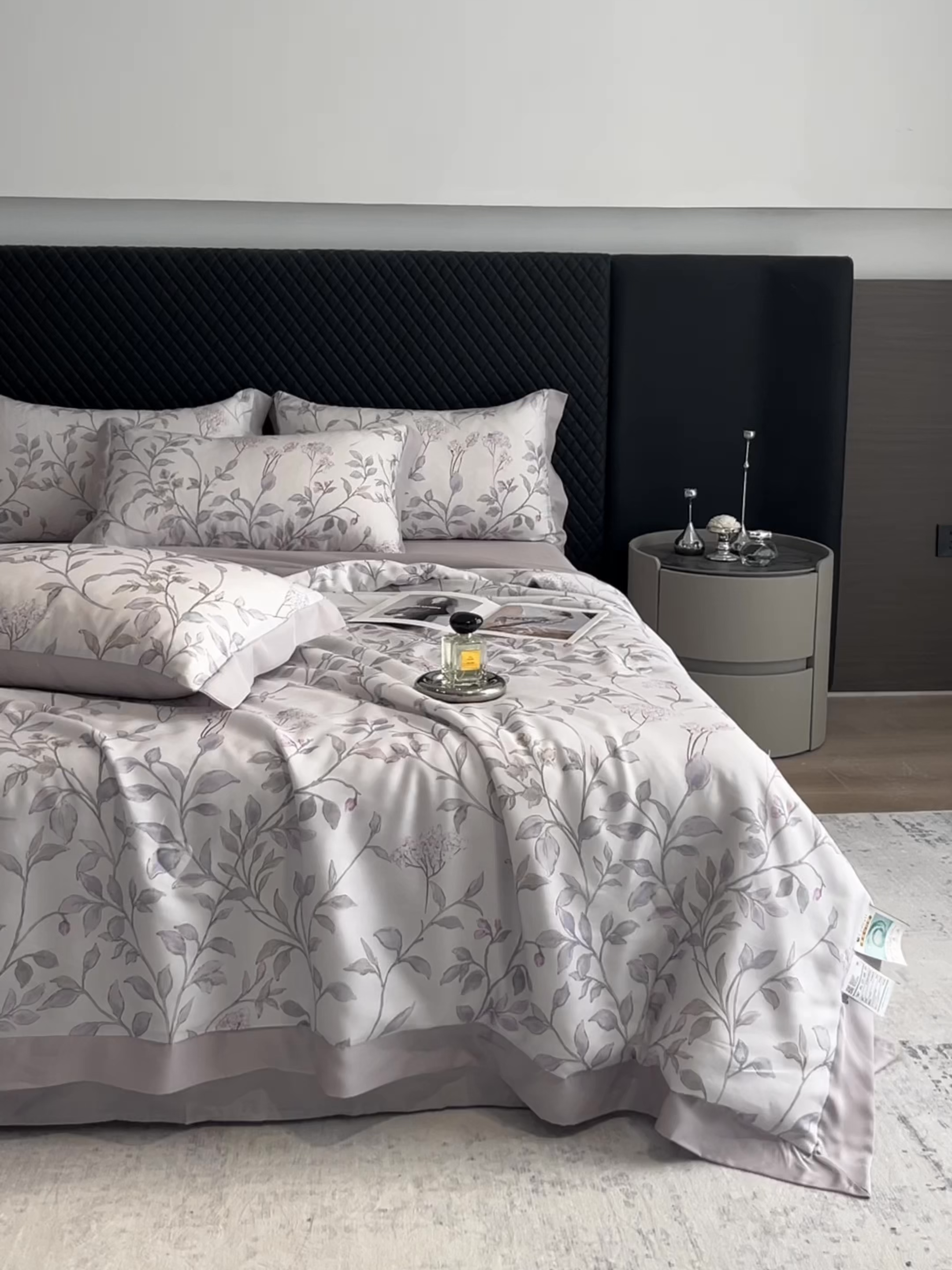 91家纺网 家纺一手货源 找家纺 迷尚家居 2026新款夏被100%莱赛尔数码印花夏被四件套50支天丝夏被 蔓月-夏被款