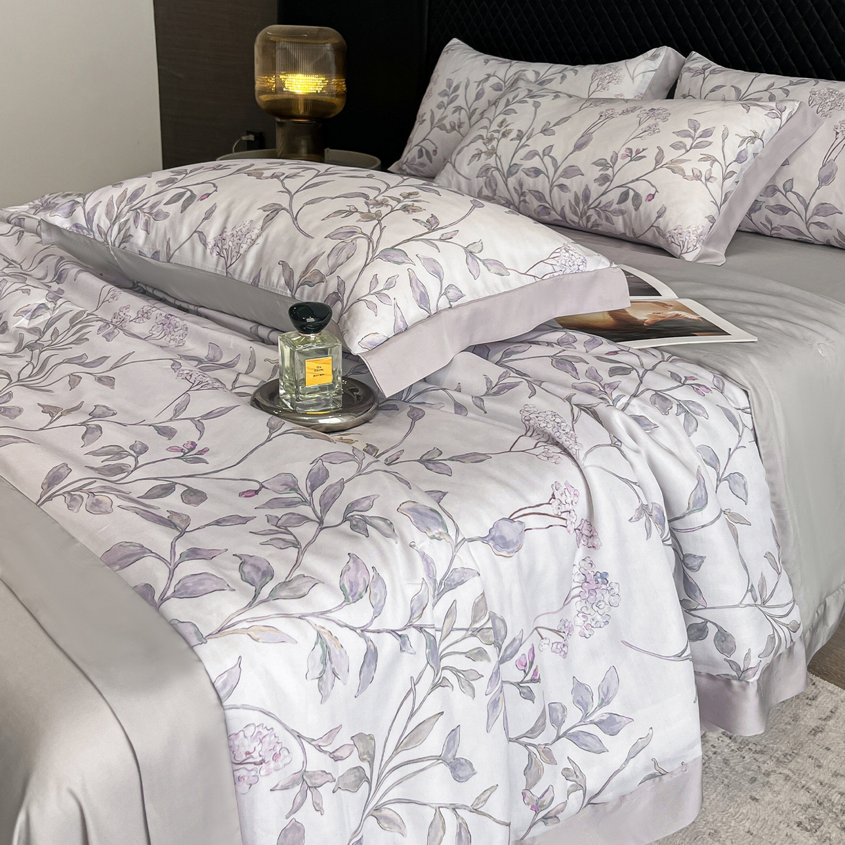 91家纺网 家纺一手货源 找家纺 迷尚家居 2026新款夏被100%莱赛尔数码印花夏被四件套50支天丝夏被 蔓月-夏被款