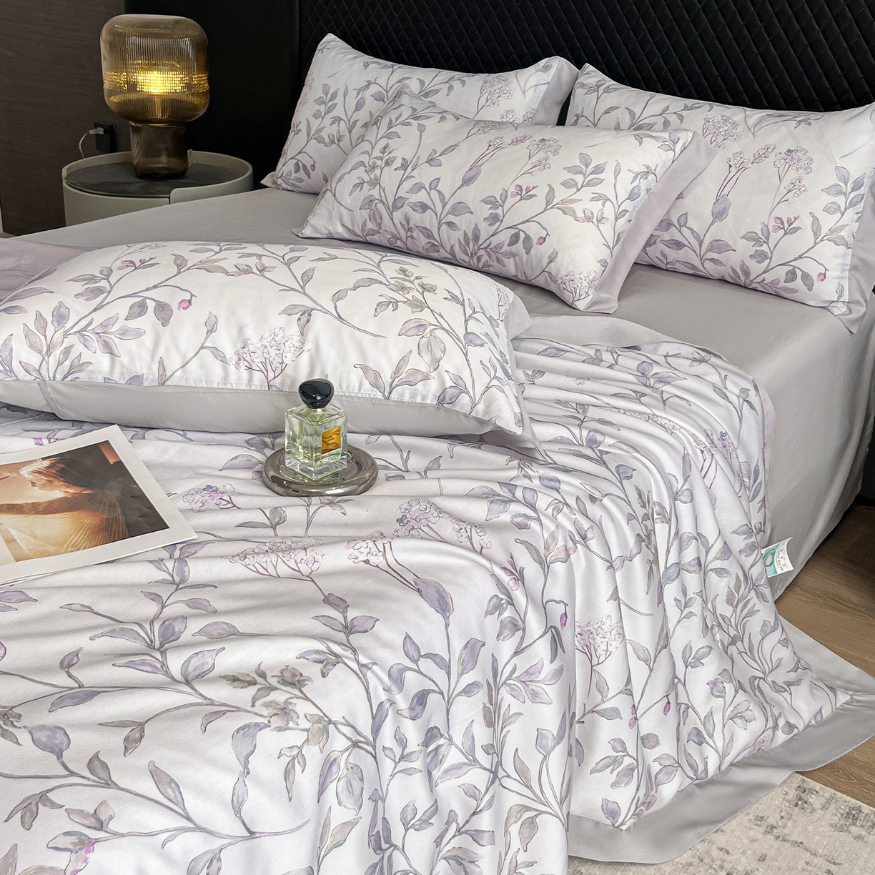 91家纺网 家纺一手货源 找家纺 迷尚家居 2026新款夏被100%莱赛尔数码印花夏被四件套50支天丝夏被 蔓月-夏被款