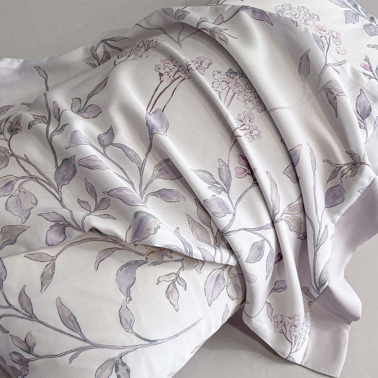 91家纺网 家纺一手货源 找家纺 迷尚家居 2026新款夏被100%莱赛尔数码印花夏被四件套50支天丝夏被 蔓月-夏被款