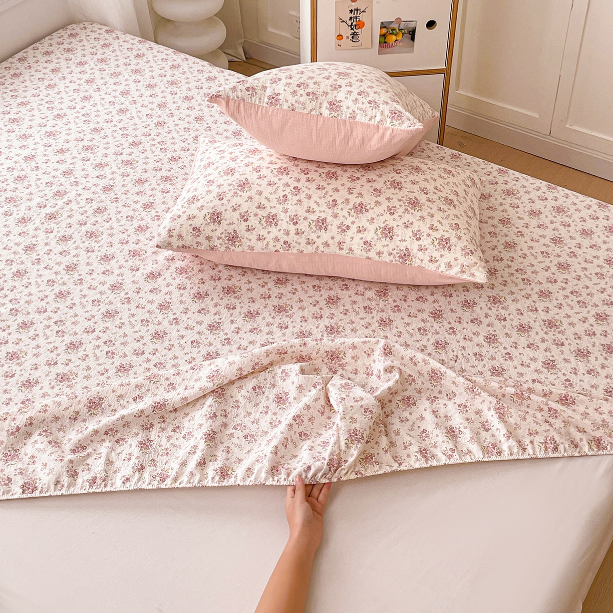 91家纺网 家纺一手货源 找家纺 立森 2026春夏新款云感皱皱纱泡芙纱床笠单枕套系列-叠拍图 栀夏