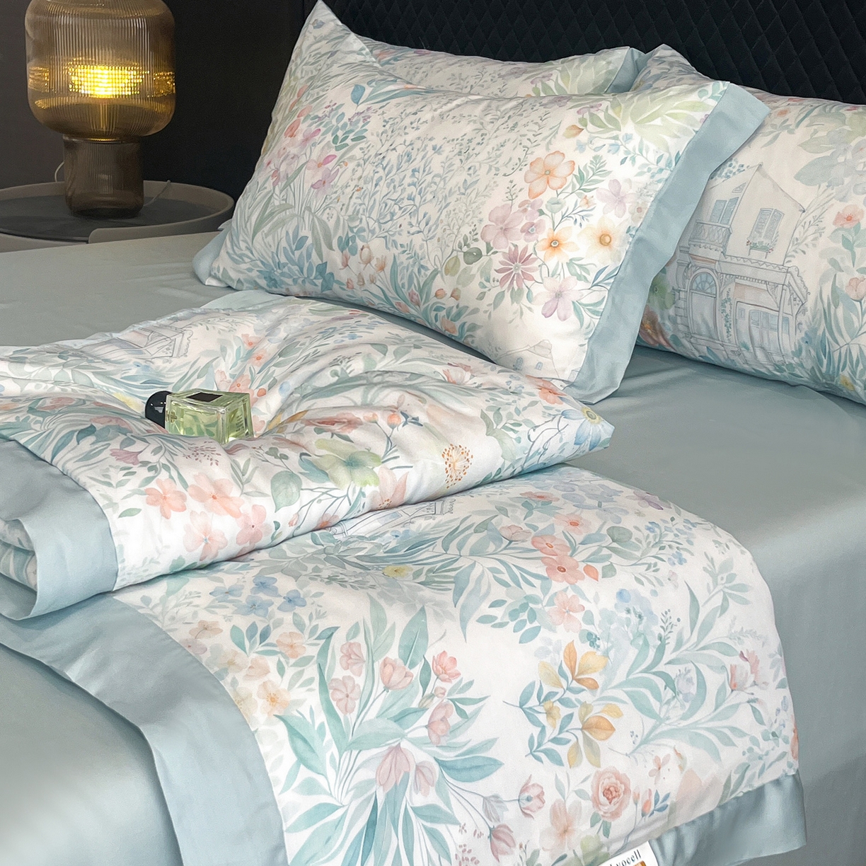 91家纺网 家纺一手货源 找家纺 迷尚家居 2026新款夏被100%莱赛尔数码印花夏被四件套50支天丝夏被 森漫屿-夏被款