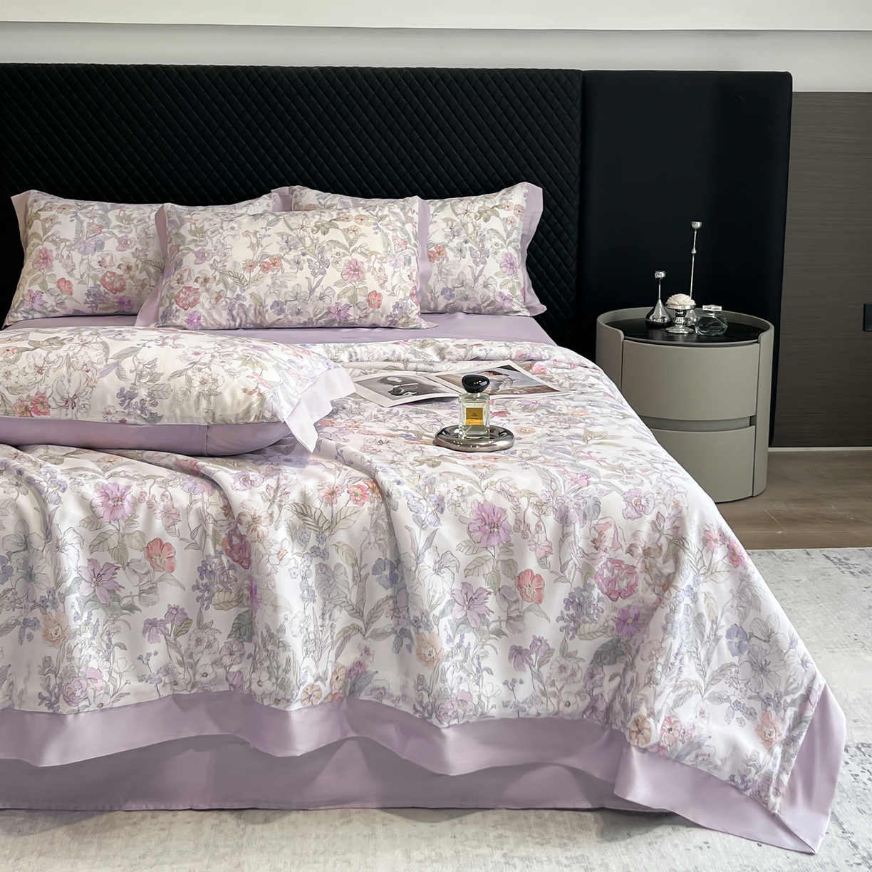 91家纺网 家纺一手货源 找家纺 迷尚家居 2026新款夏被100%莱赛尔数码印花夏被四件套50支天丝夏被 颂旅-夏被款