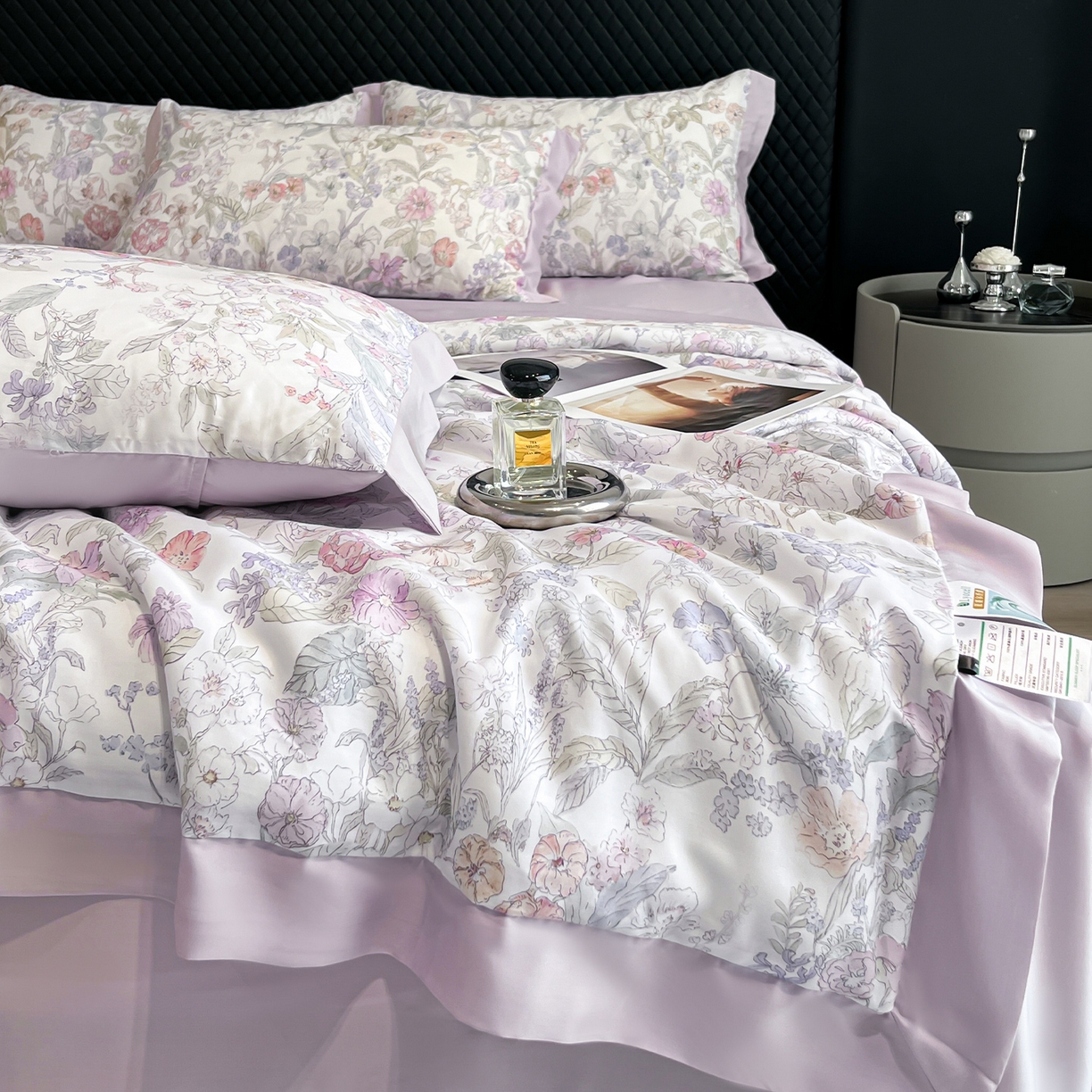 91家纺网 家纺一手货源 找家纺 迷尚家居 2026新款夏被100%莱赛尔数码印花夏被四件套50支天丝夏被 颂旅-夏被款