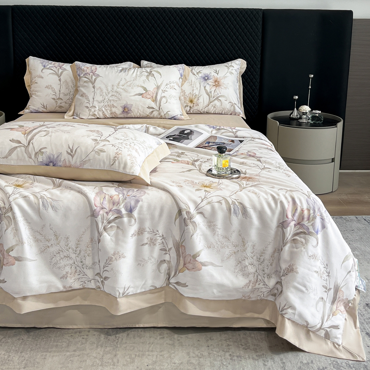 91家纺网 家纺一手货源 找家纺 迷尚家居 2026新款夏被100%莱赛尔数码印花夏被四件套50支天丝夏被 愈沐调-夏被款