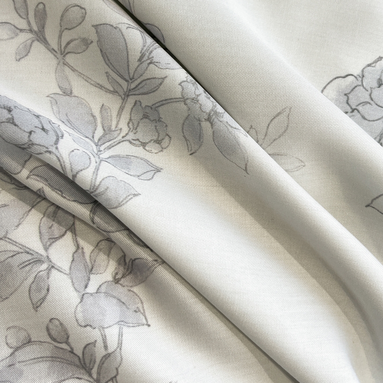 91家纺网 家纺一手货源 找家纺 迷尚家居 2026新款夏被100%莱赛尔数码印花夏被四件套50支天丝夏被 源序-夏被款