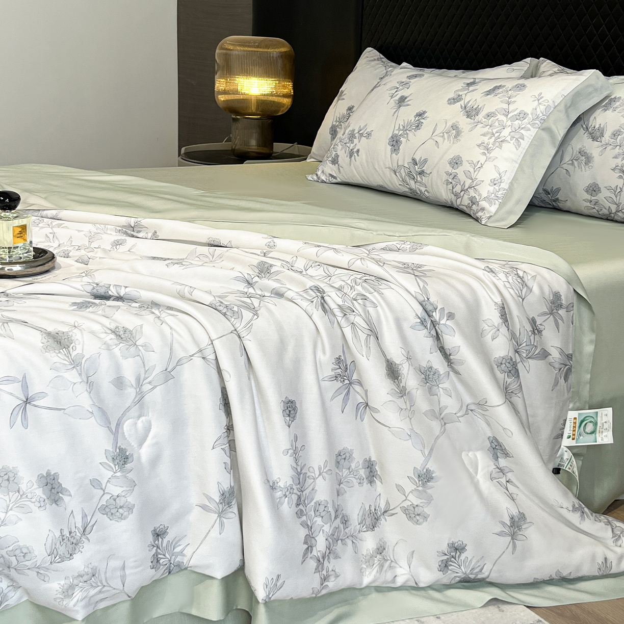 91家纺网 家纺一手货源 找家纺 迷尚家居 2026新款夏被100%莱赛尔数码印花夏被四件套50支天丝夏被 源序-夏被款