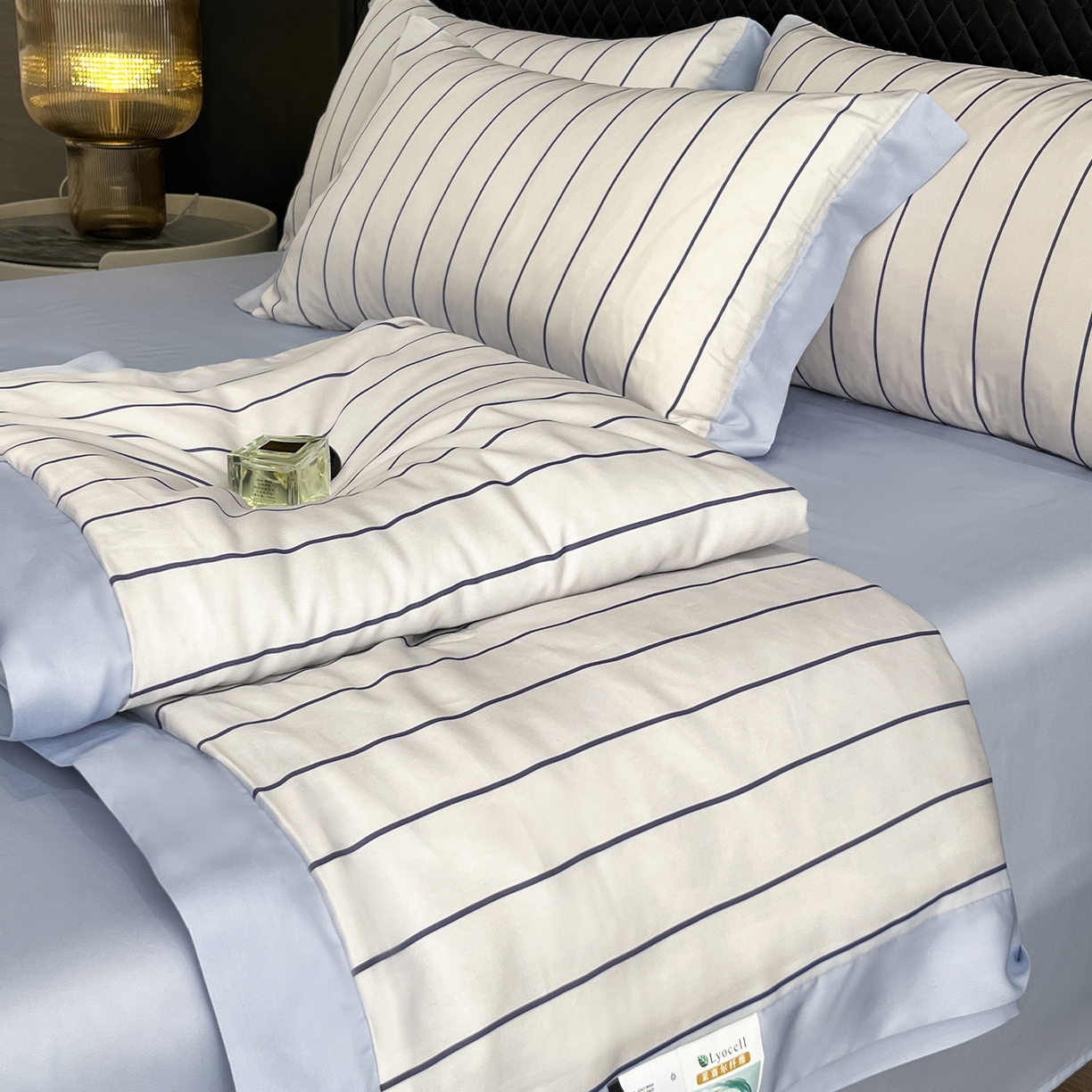 91家纺网 家纺一手货源 找家纺 迷尚家居 2026新款夏被100%莱赛尔数码印花夏被四件套50支天丝夏被 自在蓝-夏被款