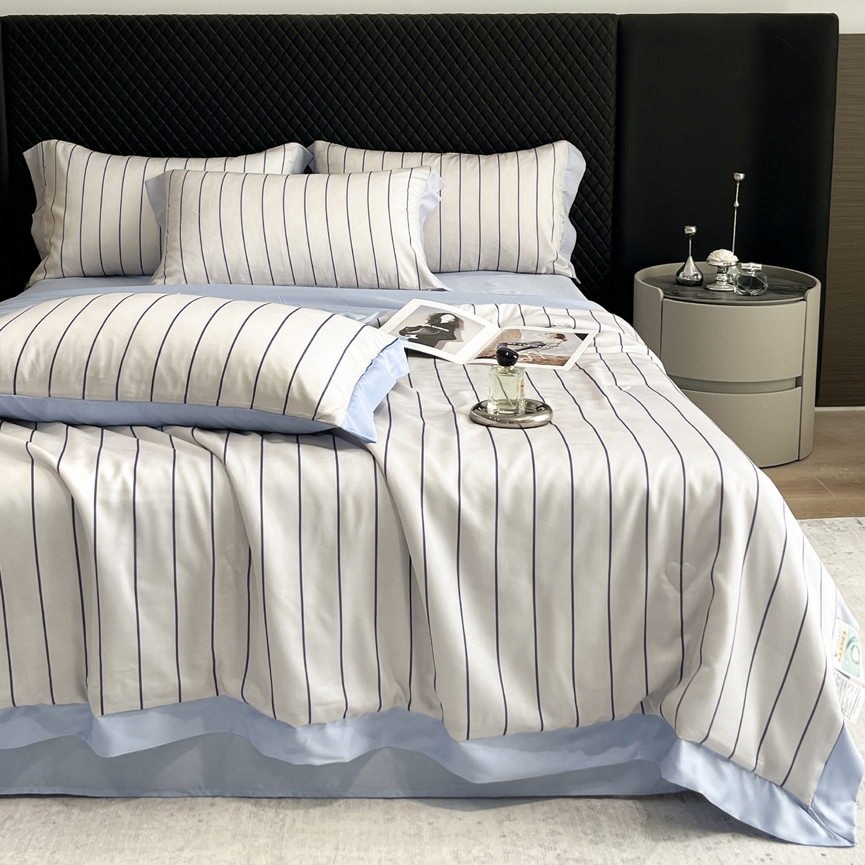 91家纺网 家纺一手货源 找家纺 迷尚家居 2026新款夏被100%莱赛尔数码印花夏被四件套50支天丝夏被 自在蓝-夏被款