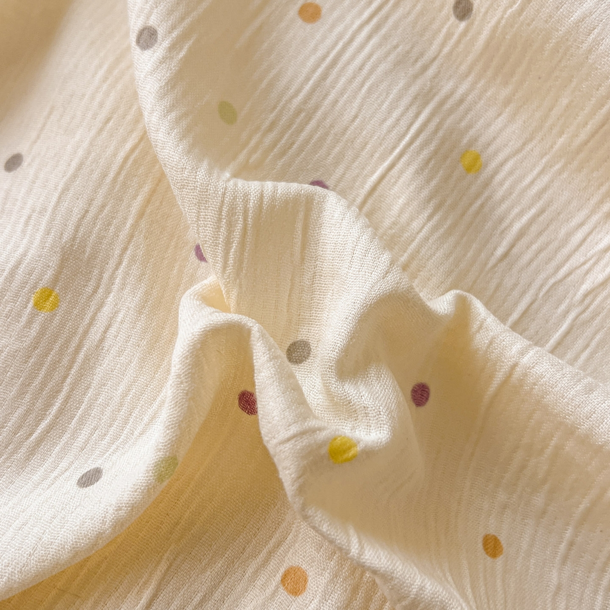 91家纺网 家纺一手货源 找家纺 晚爱家纺（原晚安家居） 2026新款蕾丝刺绣花边韩版少女公主风三层纱四件套 彩波波