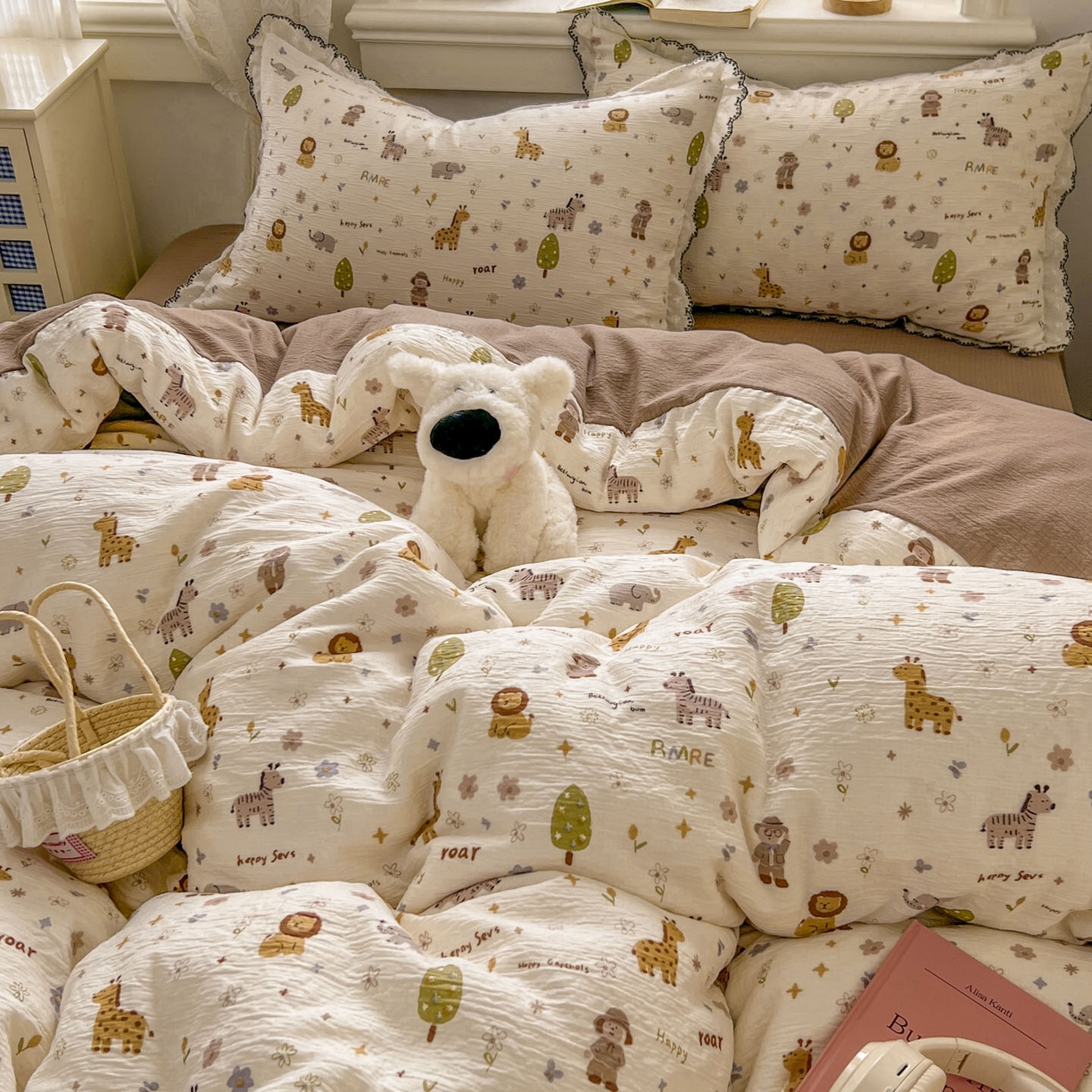 91家纺网 家纺一手货源 找家纺 晚爱家纺（原晚安家居） 2026新款蕾丝刺绣花边韩版少女公主风三层纱四件套 动物团团