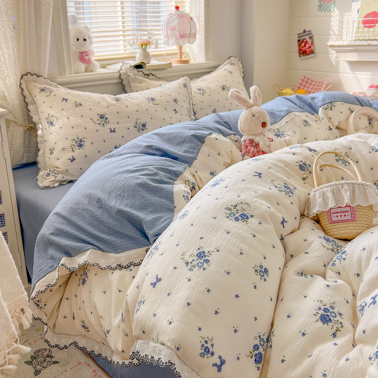 91家纺网 家纺一手货源 找家纺 晚爱家纺（原晚安家居） 2026新款蕾丝刺绣花边韩版少女公主风三层纱四件套 贩卖夏风-蓝