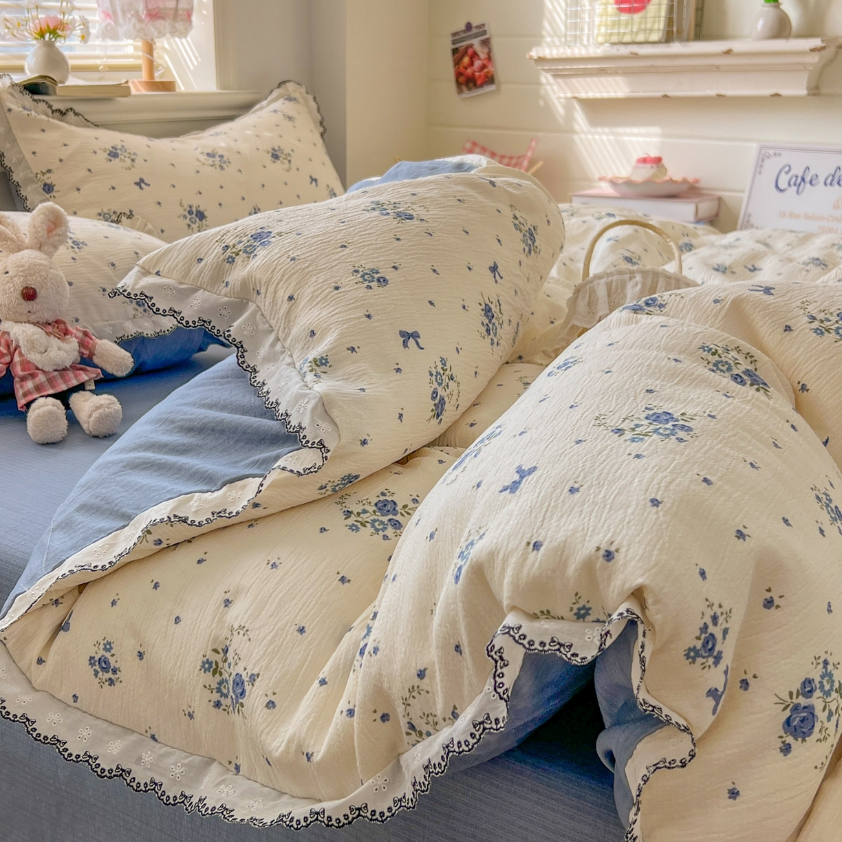 91家纺网 家纺一手货源 找家纺 晚爱家纺（原晚安家居） 2026新款蕾丝刺绣花边韩版少女公主风三层纱四件套 贩卖夏风-蓝