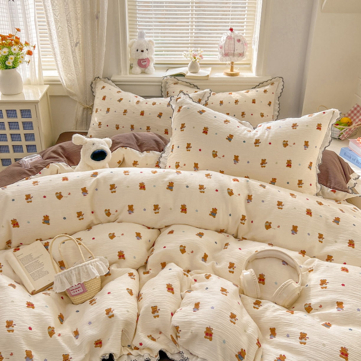 91家纺网 家纺一手货源 找家纺 晚爱家纺（原晚安家居） 2026新款蕾丝刺绣花边韩版少女公主风三层纱四件套 红茶小熊