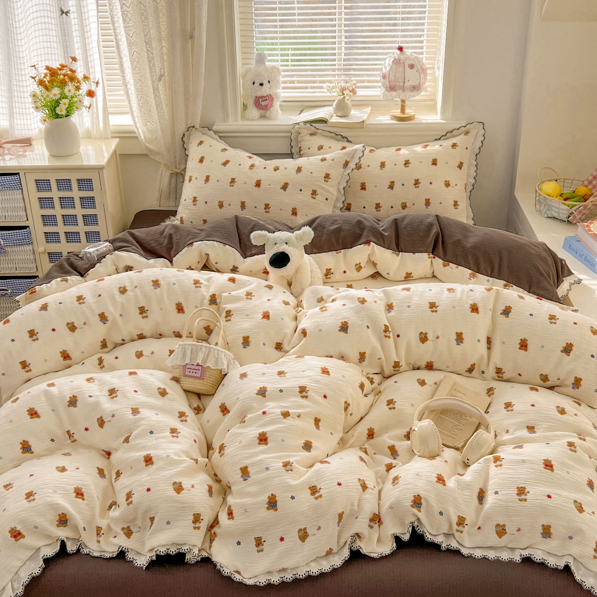 91家纺网 家纺一手货源 找家纺 晚爱家纺（原晚安家居） 2026新款蕾丝刺绣花边韩版少女公主风三层纱四件套 红茶小熊