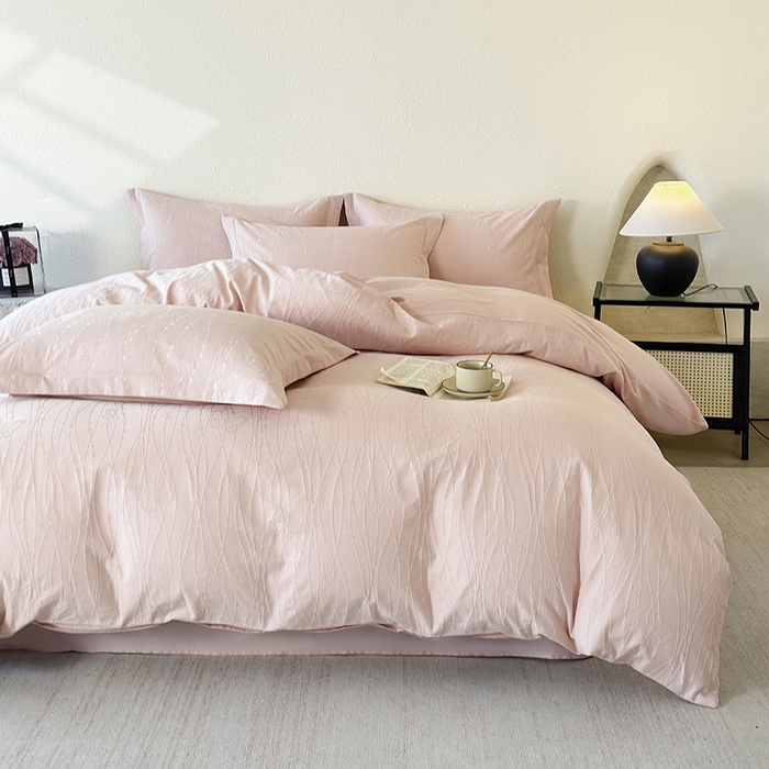 91家纺网 家纺一手货源 找家纺 梵克保罗 2026新款全棉60S长绒棉立体厚织提花单被套 蝶梦-唯美粉