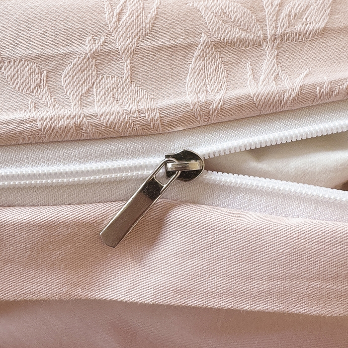 91家纺网 家纺一手货源 找家纺 梵克保罗 2026新款全棉60S长绒棉立体厚织提花单被套 花漾甜心-唯美粉