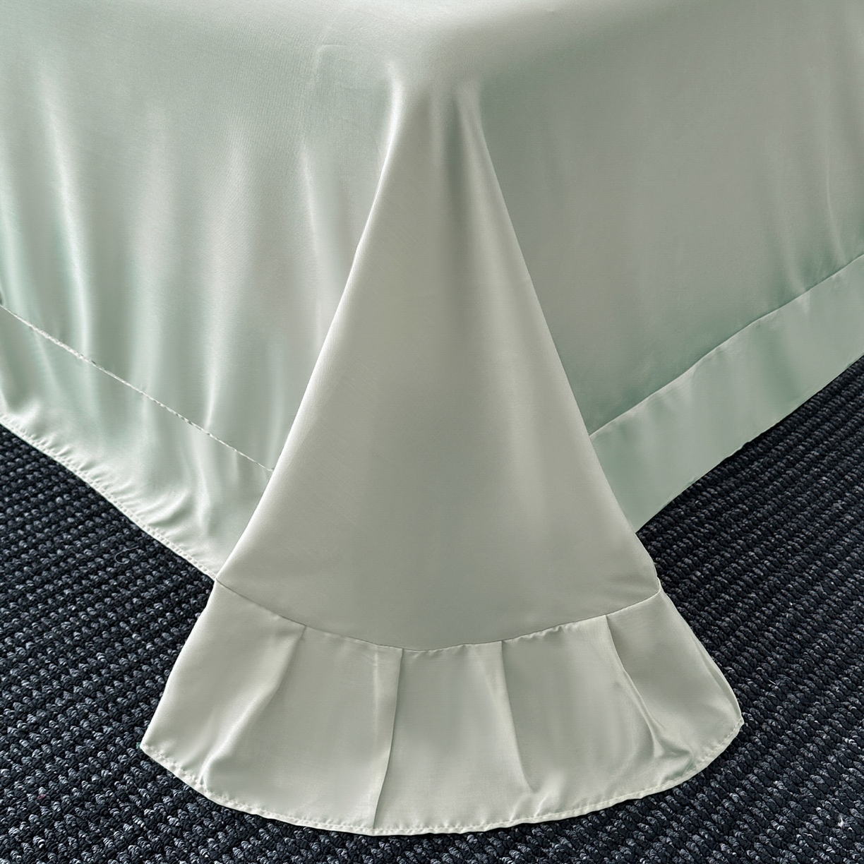 91家纺网 家纺一手货源 找家纺 迷尚家居 2026新款100%莱赛尔数码印花四件套 春野序绿-被套款