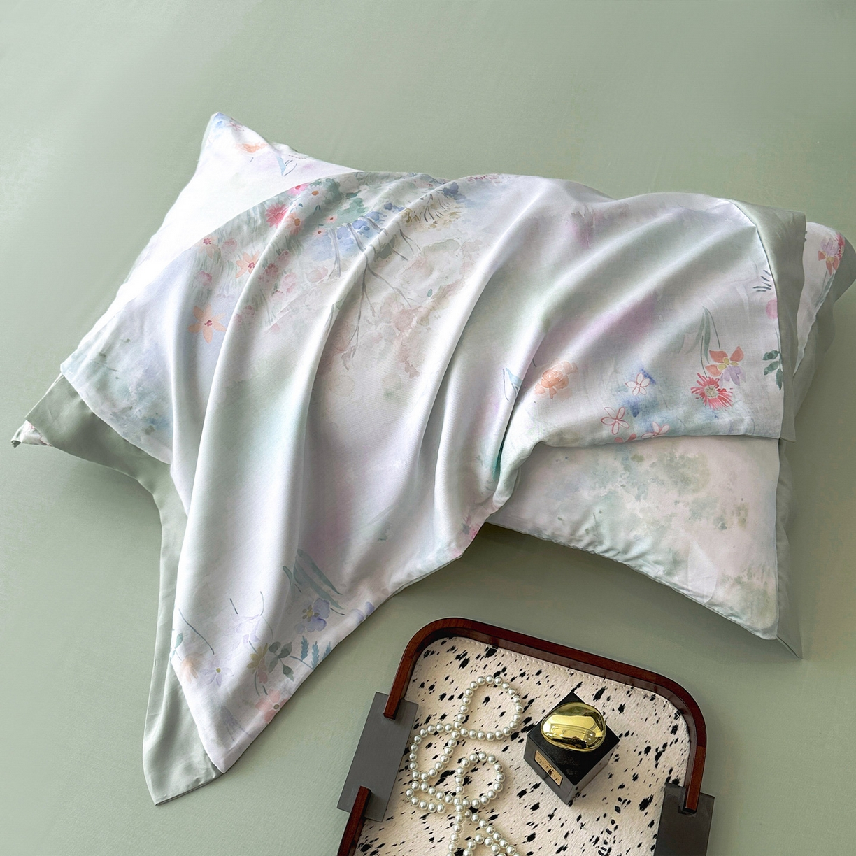 91家纺网 家纺一手货源 找家纺 迷尚家居 2026新款100%莱赛尔数码印花四件套 春野序绿-被套款