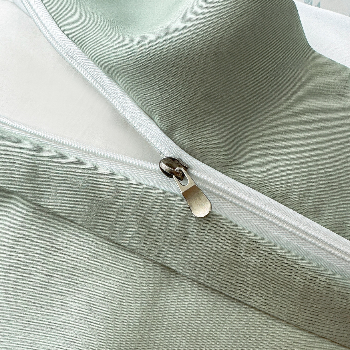 91家纺网 家纺一手货源 找家纺 迷尚家居 2026新款100%莱赛尔数码印花四件套 春野序绿-被套款