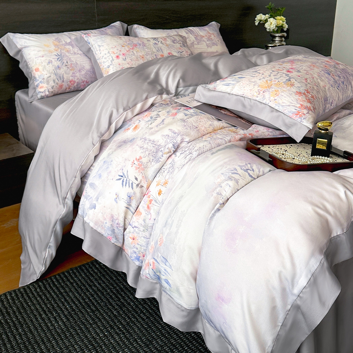 91家纺网 家纺一手货源 找家纺 迷尚家居 2026新款100%莱赛尔数码印花四件套 春野序紫-被套款