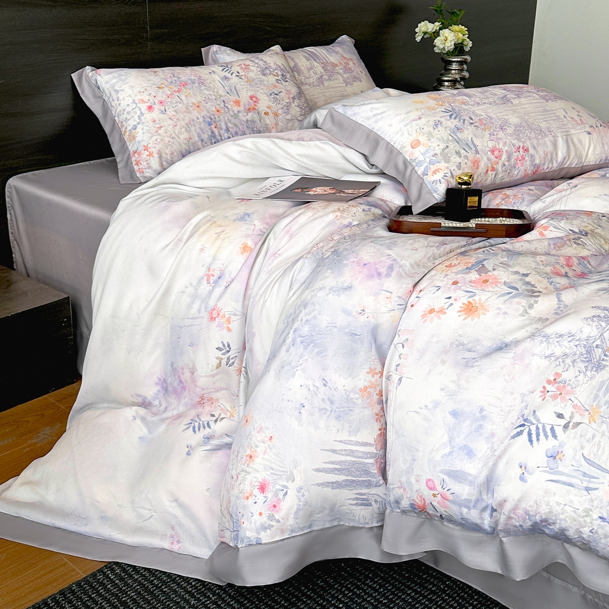 91家纺网 家纺一手货源 找家纺 迷尚家居 2026新款100%莱赛尔数码印花四件套 春野序紫-被套款