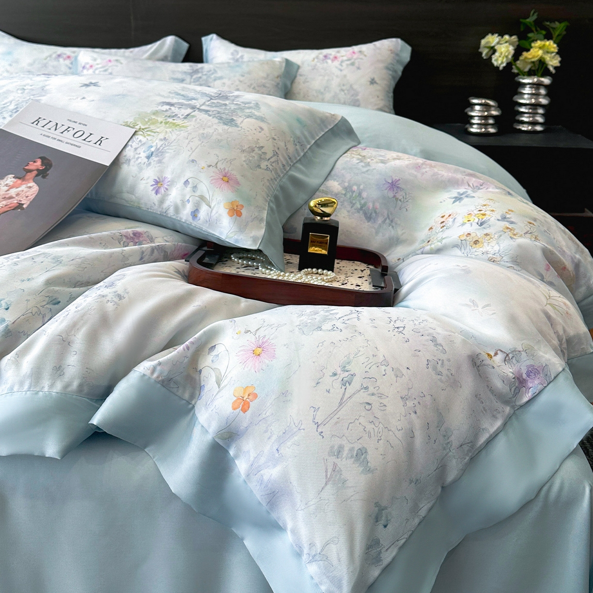 91家纺网 家纺一手货源 找家纺 迷尚家居 2026新款100%莱赛尔数码印花四件套 蝶漫柔境蓝-被套款