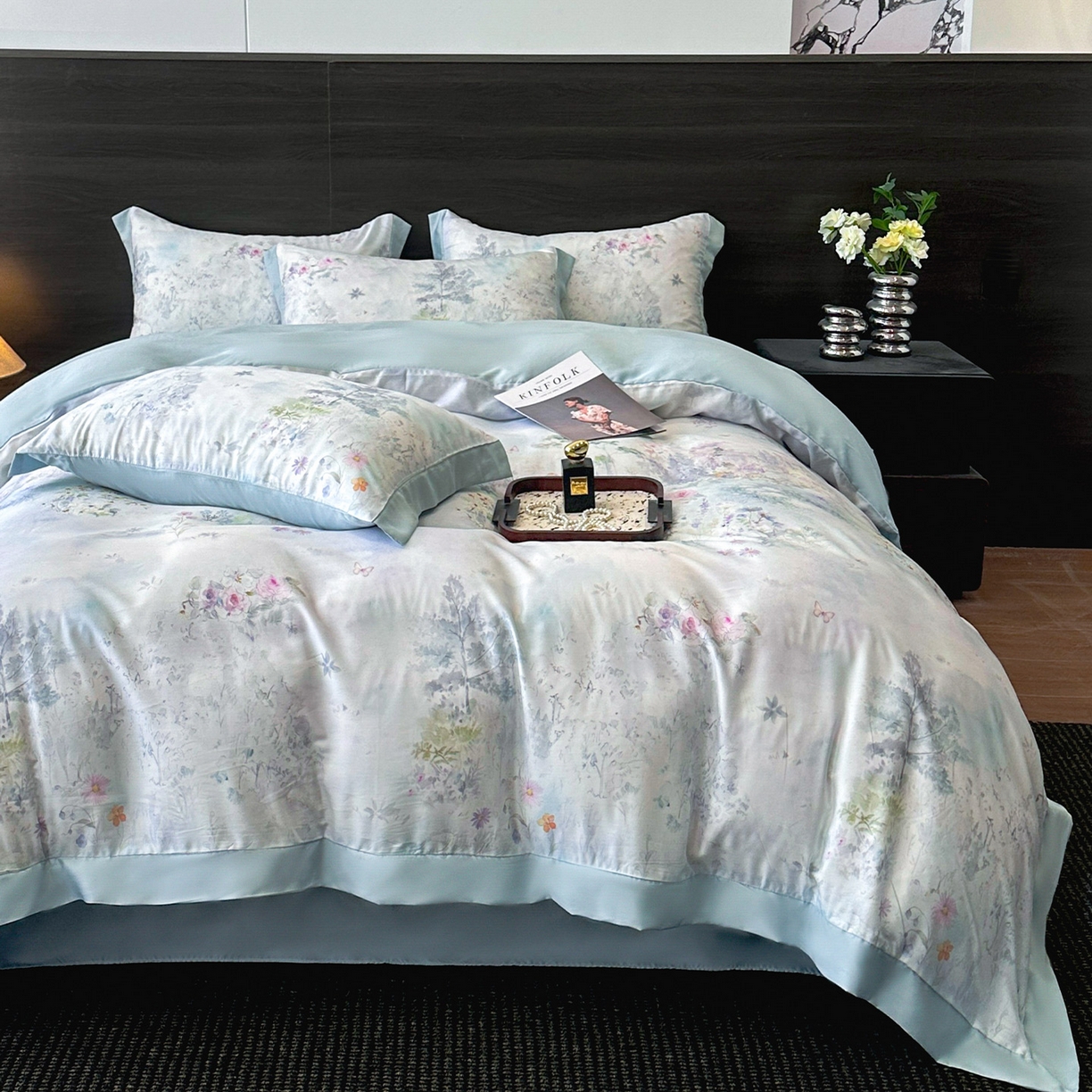 91家纺网 家纺一手货源 找家纺 迷尚家居 2026新款100%莱赛尔数码印花四件套 蝶漫柔境蓝-被套款