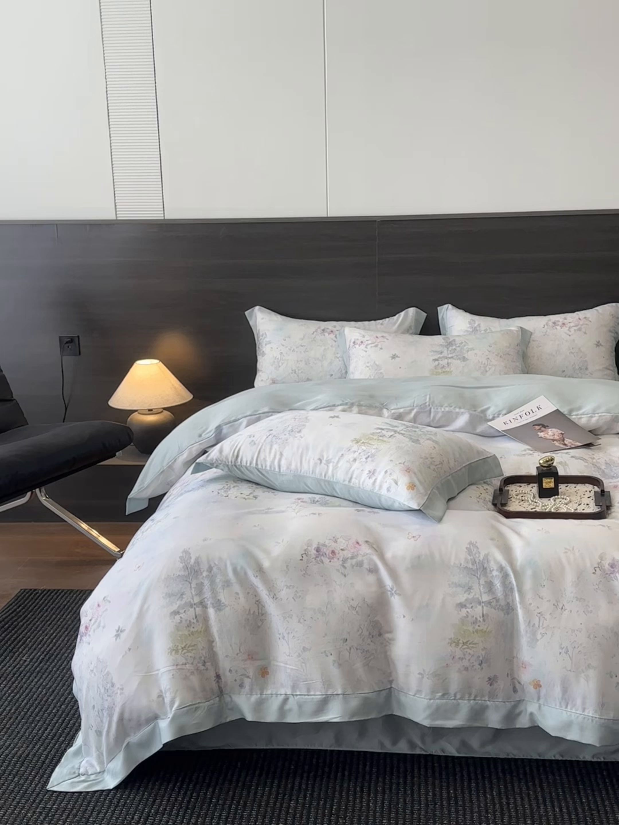 91家纺网 家纺一手货源 找家纺 迷尚家居 2026新款100%莱赛尔数码印花四件套 蝶漫柔境蓝-被套款