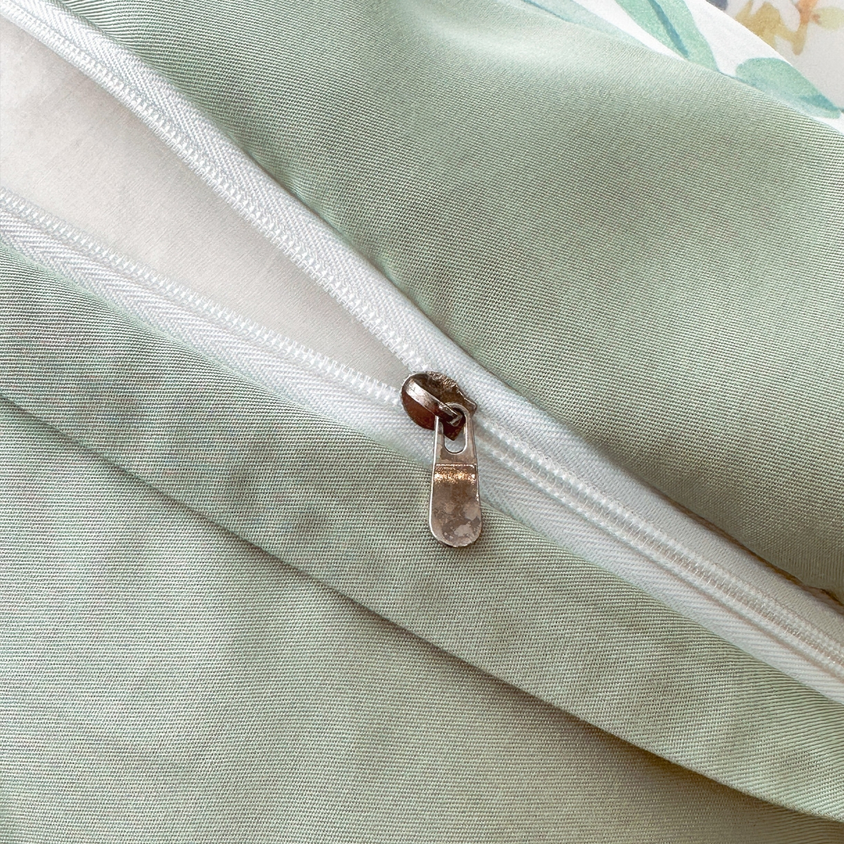 91家纺网 家纺一手货源 找家纺 迷尚家居 2026新款100%莱赛尔数码印花四件套 蔓行-被套款