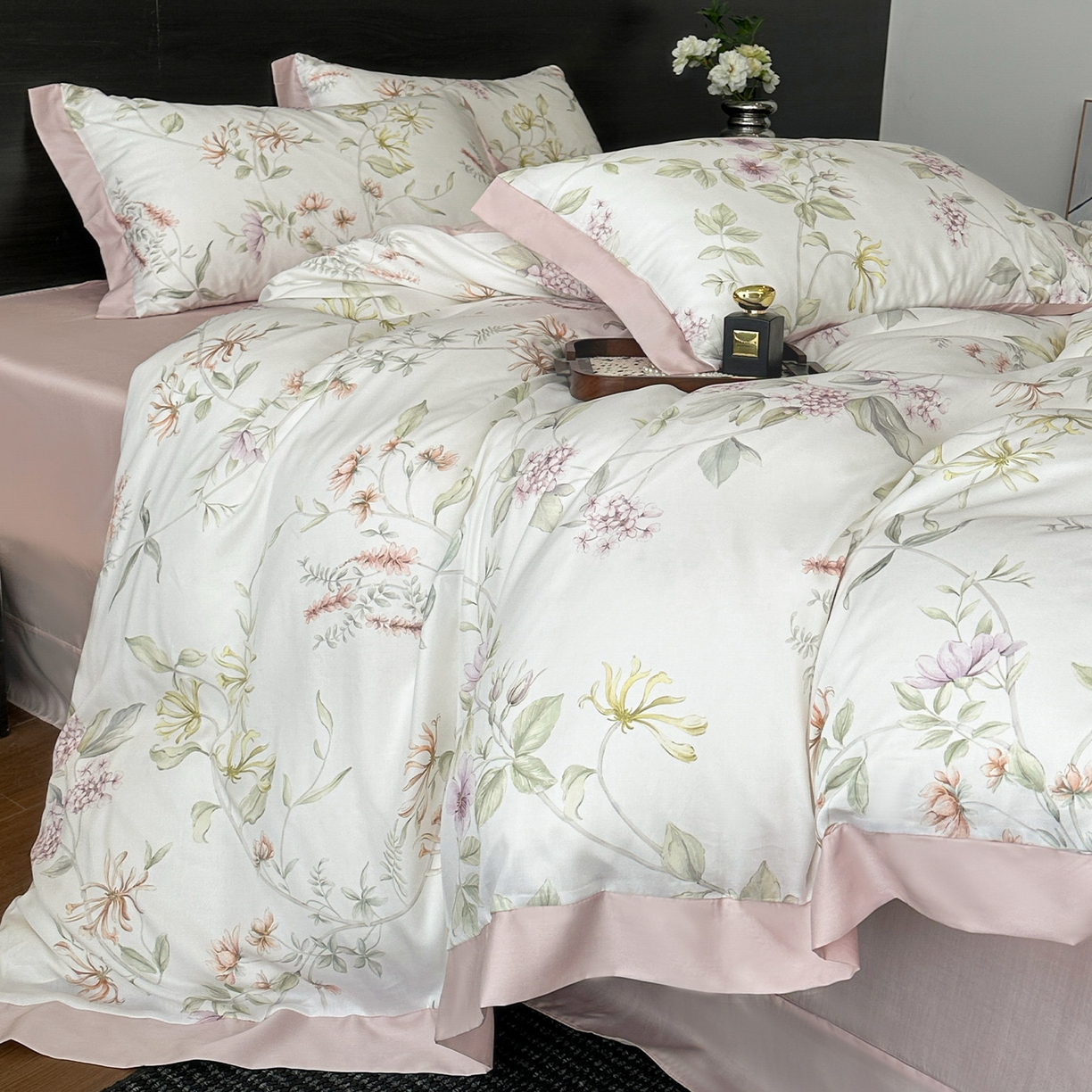 91家纺网 家纺一手货源 找家纺 迷尚家居 2026新款100%莱赛尔数码印花四件套 慕枝-被套款