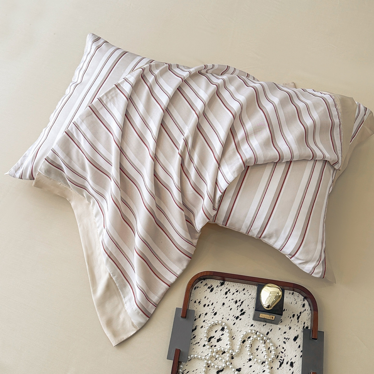 91家纺网 家纺一手货源 找家纺 迷尚家居 2026新款100%莱赛尔数码印花四件套 绅士咖-被套款