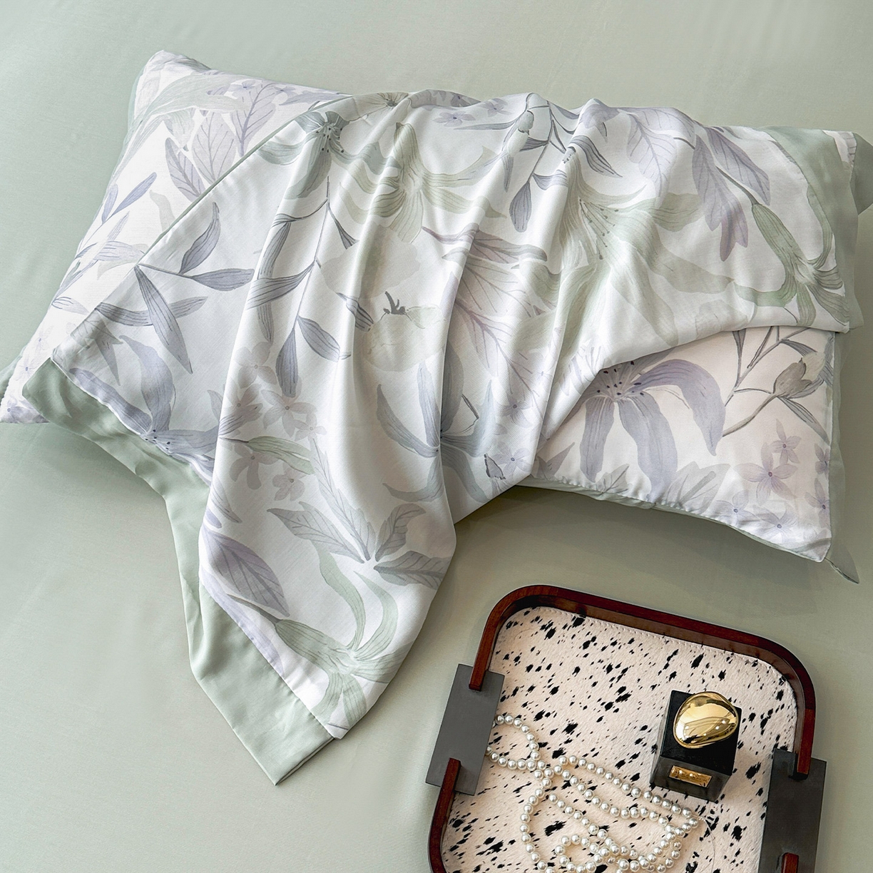 91家纺网 家纺一手货源 找家纺 迷尚家居 2026新款100%莱赛尔数码印花四件套 自然低语绿-被套款