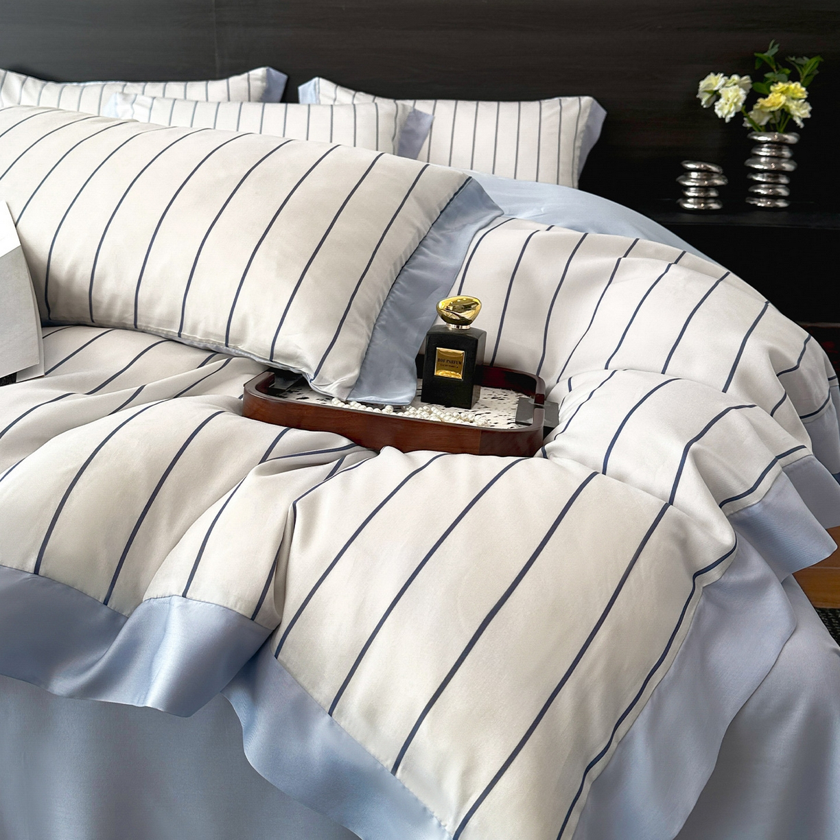 91家纺网 家纺一手货源 找家纺 迷尚家居 2026新款100%莱赛尔数码印花四件套 自在蓝-被套款