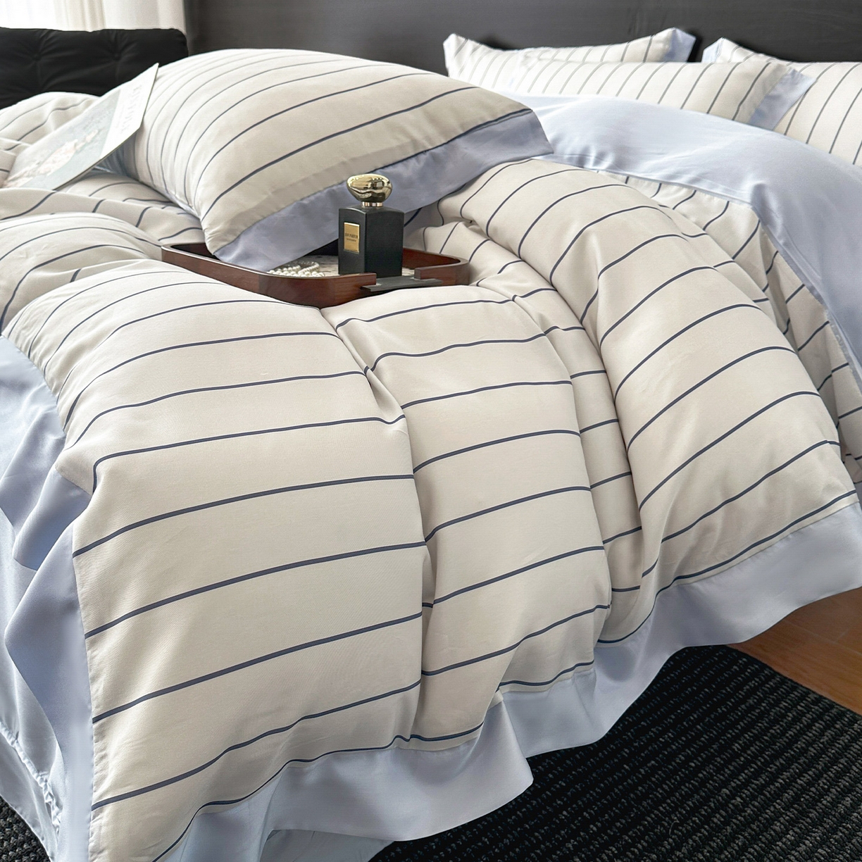 91家纺网 家纺一手货源 找家纺 迷尚家居 2026新款100%莱赛尔数码印花四件套 自在蓝-被套款