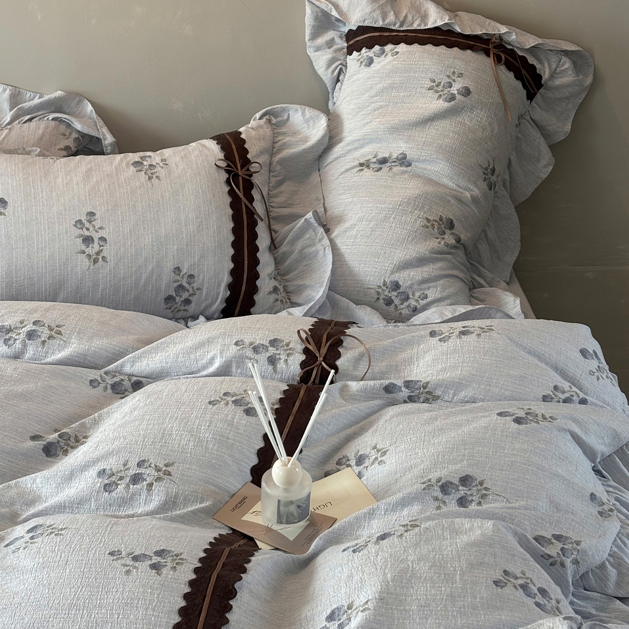 91家纺网 家纺一手货源 找家纺 迷尚家居 2026新款提花色织麻花边四件套 可可蓝