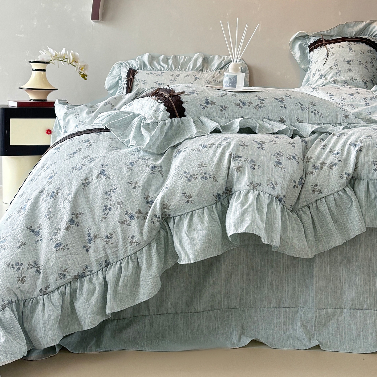 91家纺网 家纺一手货源 找家纺 迷尚家居 2026新款提花色织麻花边四件套 小兰花绿