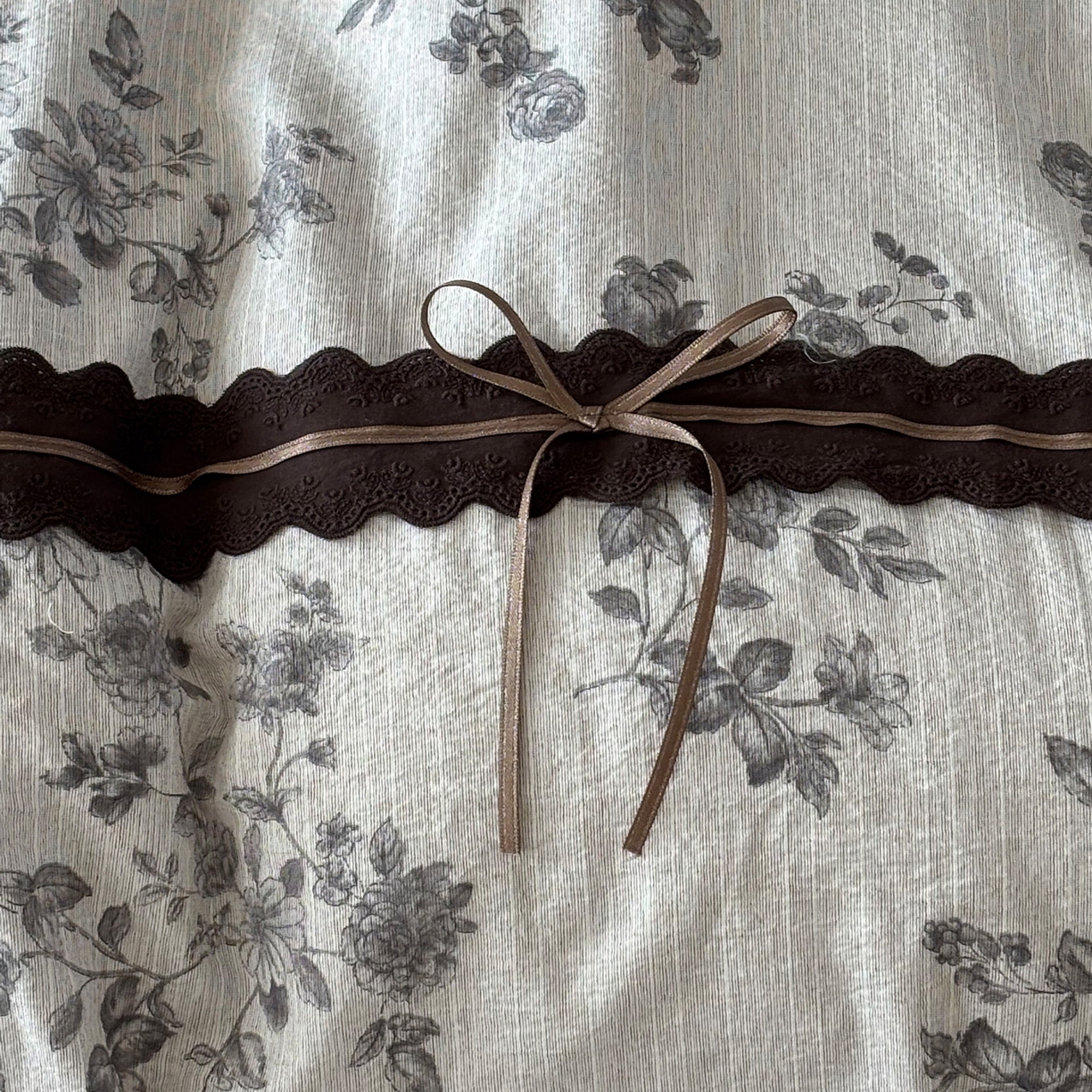 91家纺网 家纺一手货源 找家纺 迷尚家居 2026新款提花色织麻花边四件套 素锦灰