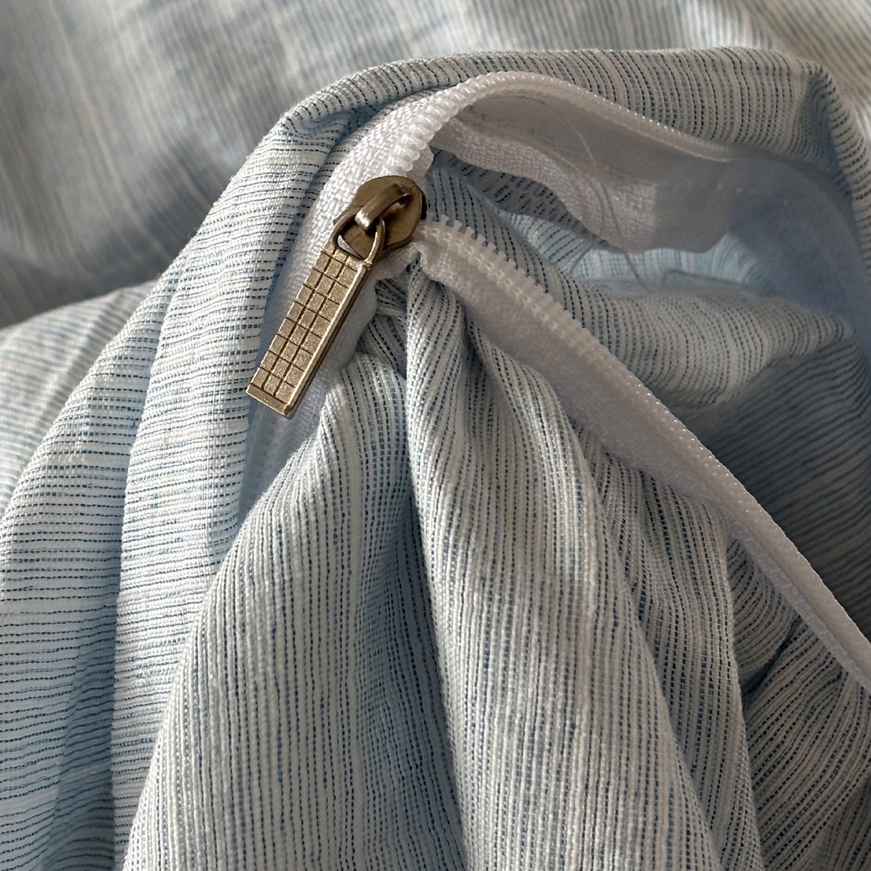 91家纺网 家纺一手货源 找家纺 迷尚家居 2026新款提花色织麻花边四件套 素锦蓝