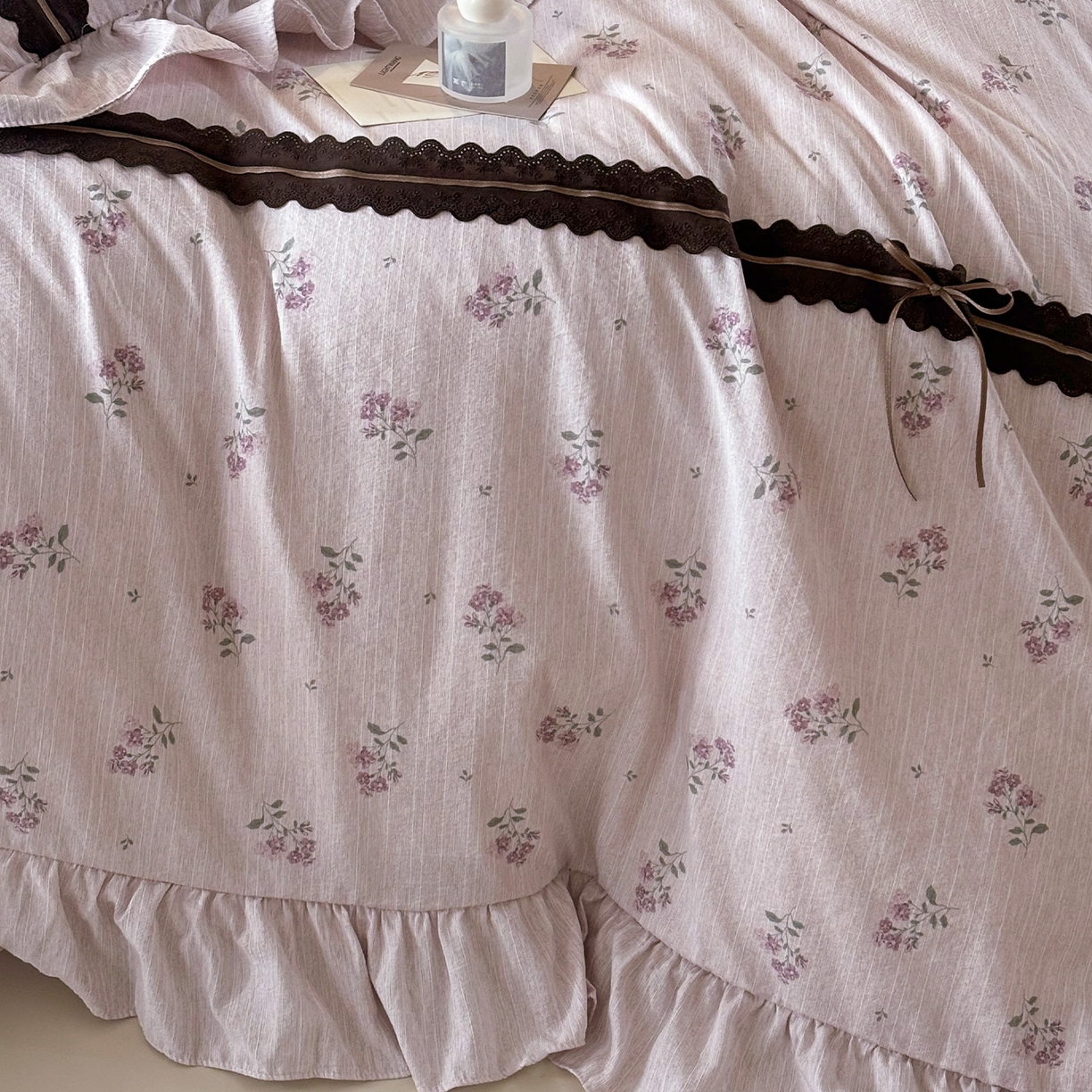 91家纺网 家纺一手货源 找家纺 迷尚家居 2026新款提花色织麻花边四件套 云溪粉