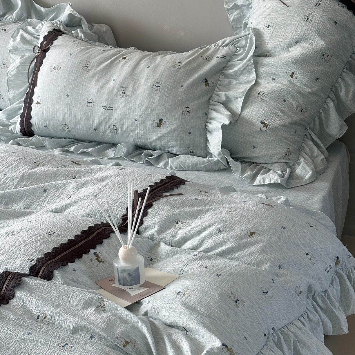 91家纺网 家纺一手货源 找家纺 迷尚家居 2026新款提花色织麻花边四件套 星星狗绿