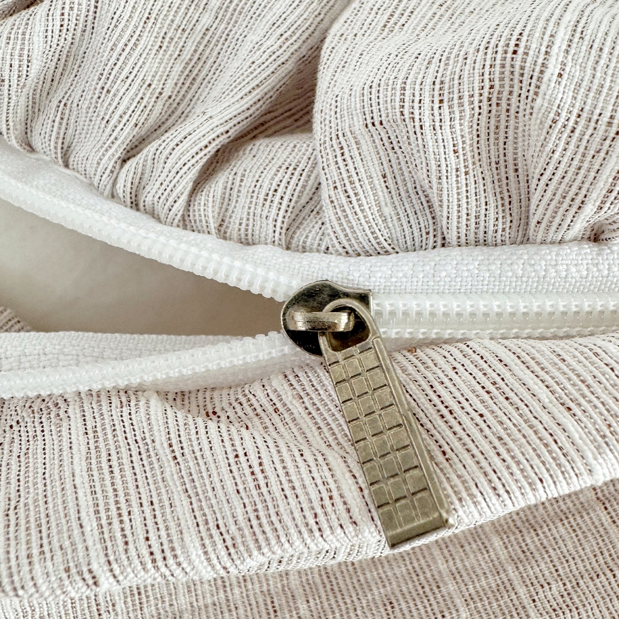 91家纺网 家纺一手货源 找家纺 迷尚家居 2026新款提花色织麻花边四件套 好运结咖