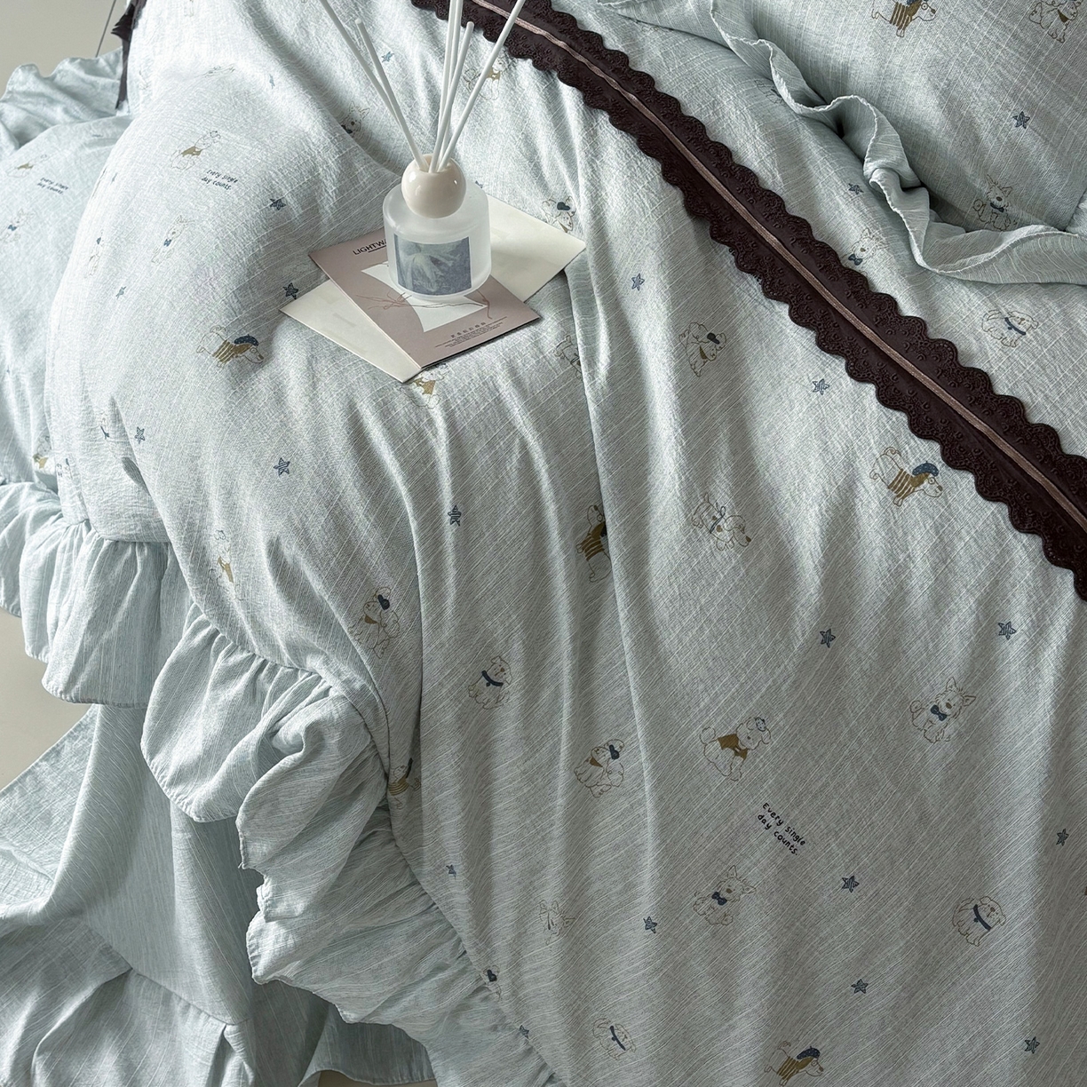 91家纺网 家纺一手货源 找家纺 迷尚家居 2026新款提花色织麻花边四件套 星星狗绿