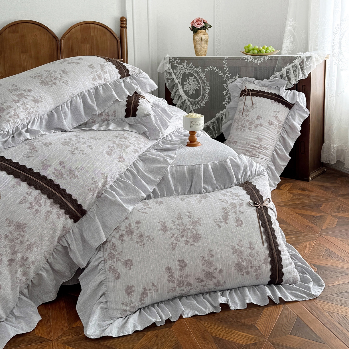 91家纺网 家纺一手货源 找家纺 迷尚家居 2026新款提花色织麻花边四件套 素锦豆沙