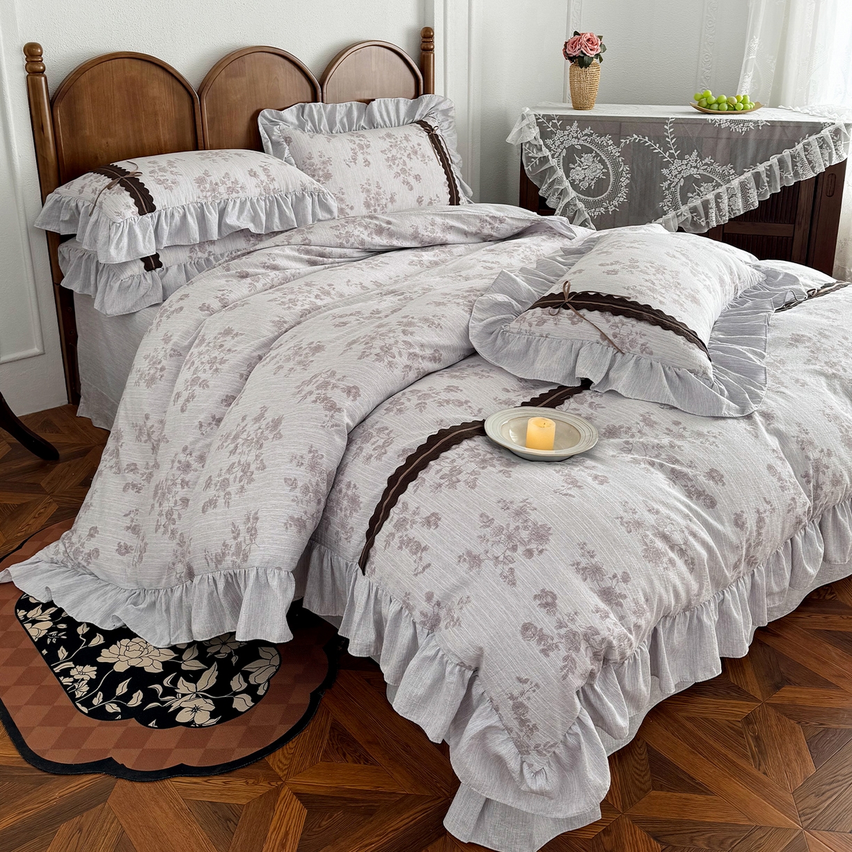 91家纺网 家纺一手货源 找家纺 迷尚家居 2026新款提花色织麻花边四件套 素锦豆沙