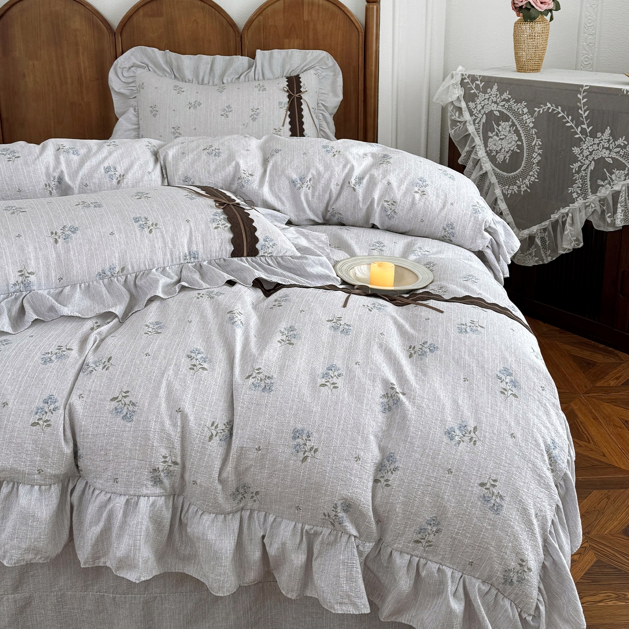 91家纺网 家纺一手货源 找家纺 迷尚家居 2026新款提花色织麻花边四件套 云溪蓝