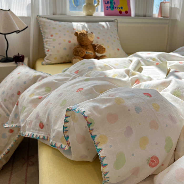 忆生活家纺 2026新款A类全棉有氧双层纱贝壳边三角针四件套 爱心草莓