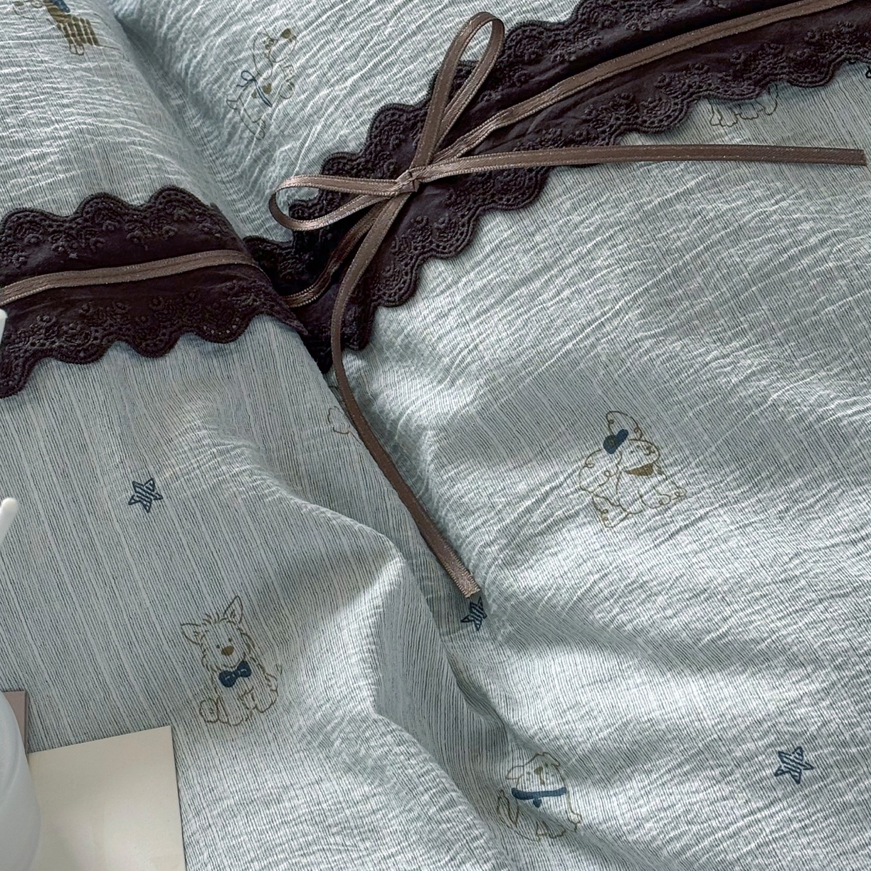 91家纺网 家纺一手货源 找家纺 迷尚家居 2026新款提花色织麻花边四件套 星星狗绿